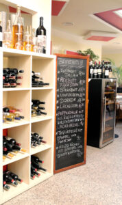 Weine und Angebotskarte im Eiscafé-Pizzeria-Hotel Rialto